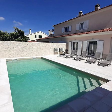 Spacious House In Aldeia Dos Pinheiros With Pool Azeitao Exterior photo